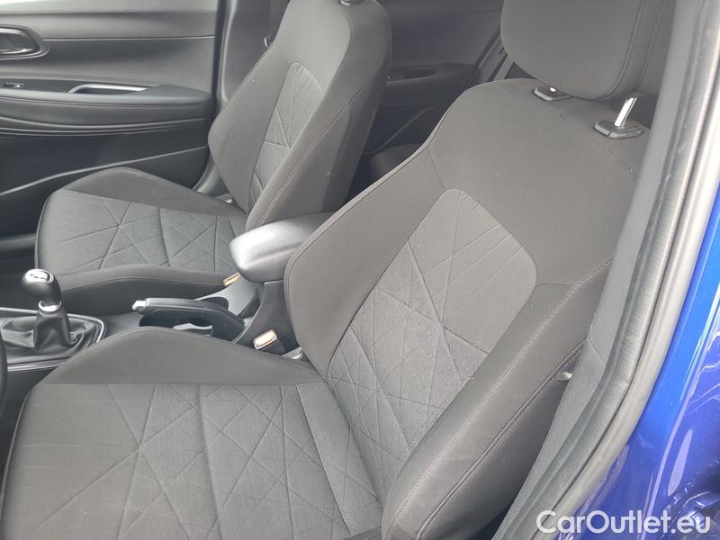  Hyundai  Bayon   (2021)  1.2i Play 5d #4