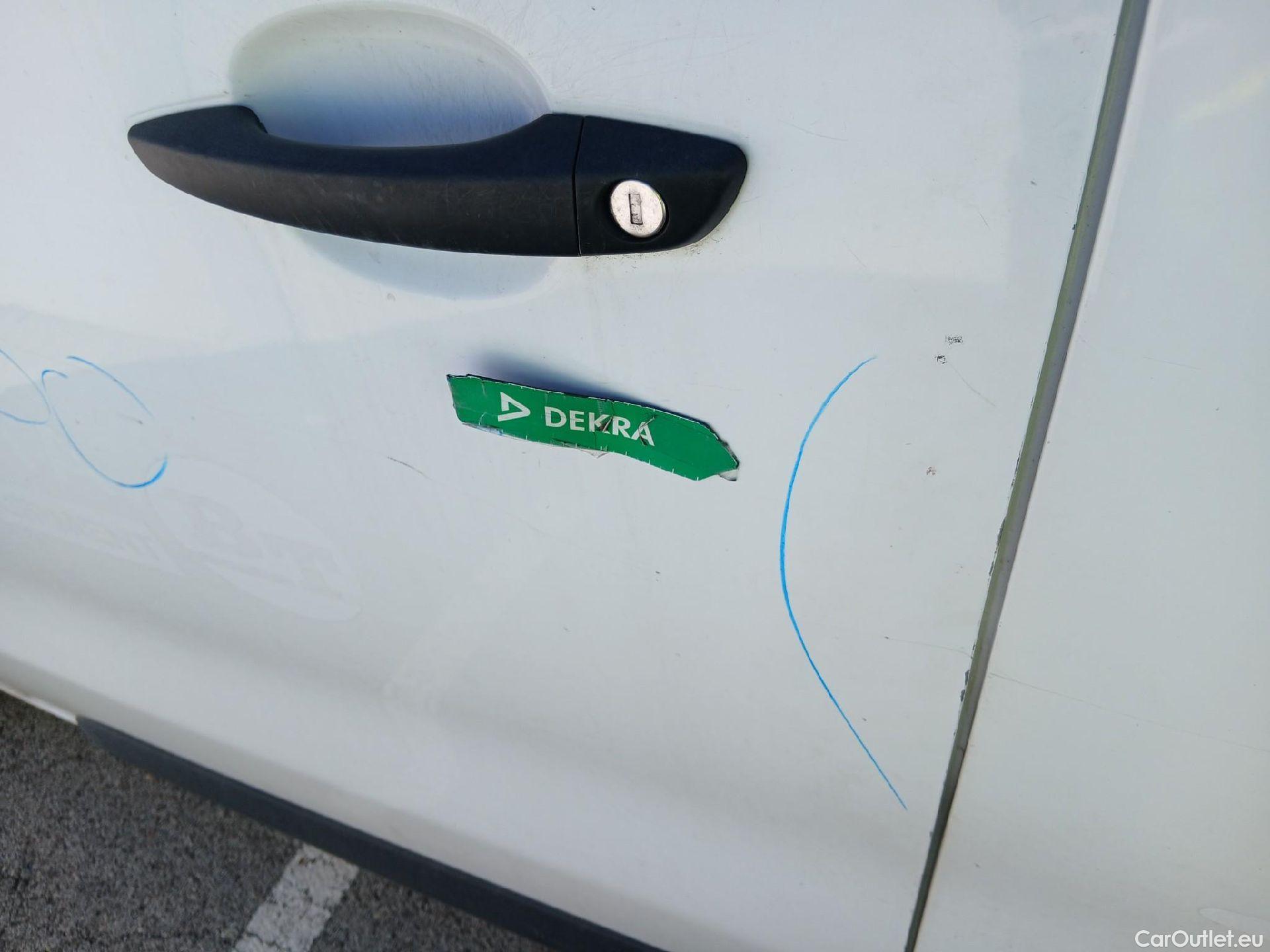  Toyota  Proace TOYOTA  / 2016 / 4P / furgón FU. MEDIO (L1) 2.0D 90kW COMFORT CARGA + #16