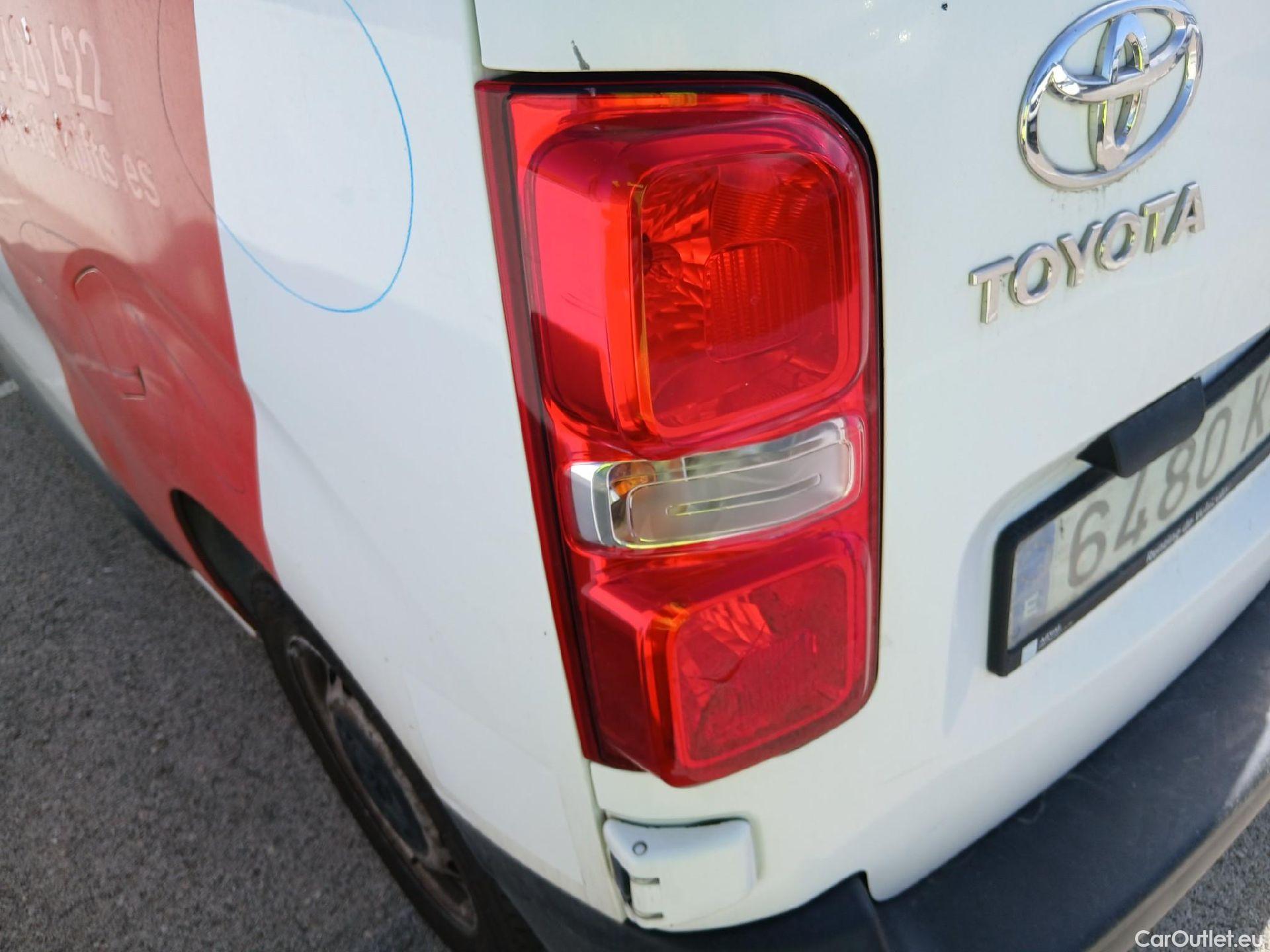  Toyota  Proace TOYOTA  / 2016 / 4P / furgón FU. MEDIO (L1) 2.0D 90kW COMFORT CARGA + #27