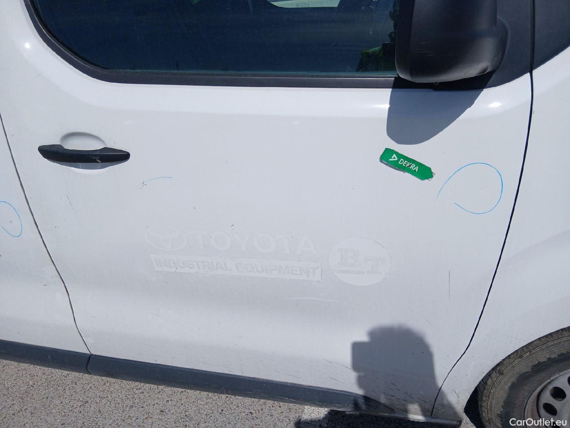  Toyota  Proace TOYOTA  / 2016 / 4P / furgón FU. MEDIO (L1) 2.0D 90kW COMFORT CARGA + #43