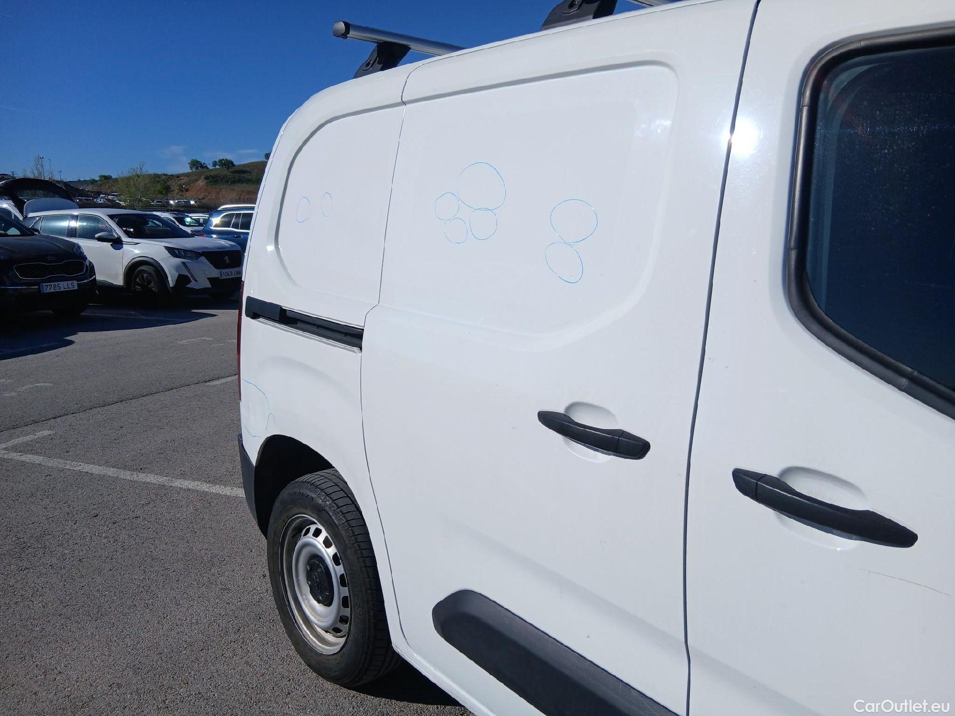  Toyota  Proace TOYOTA  City/2020/4P/furgón derivado de turismo 1.5D 56kW (75CV) GX 650kg Media #28