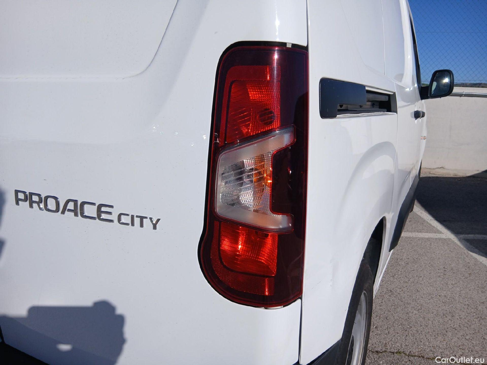  Toyota  Proace TOYOTA  City/2020/4P/furgón derivado de turismo 1.5D 56kW (75CV) GX 650kg Media #24