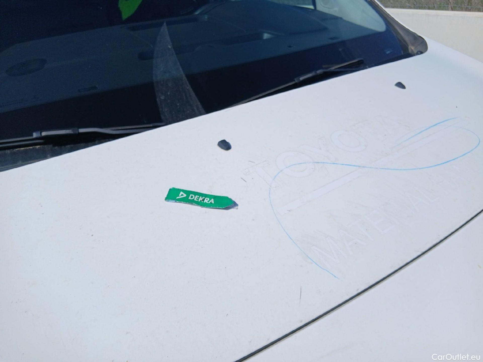  Toyota  Proace TOYOTA  / 2016 / 4P / furgón FU. MEDIO (L1) 2.0D 90kW COMFORT CARGA + #3