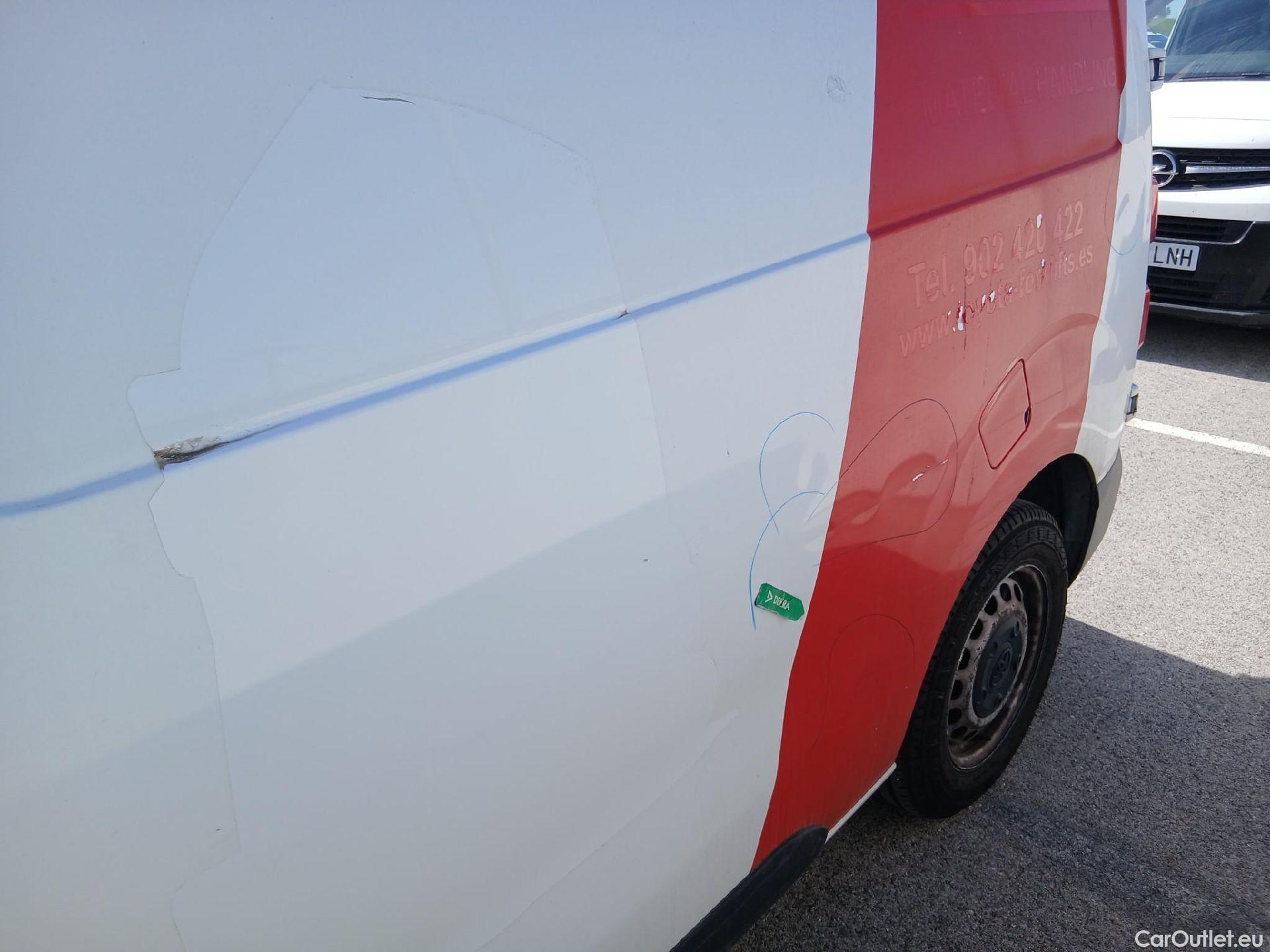  Toyota  Proace TOYOTA  / 2016 / 4P / furgón FU. MEDIO (L1) 2.0D 90kW COMFORT CARGA + #22