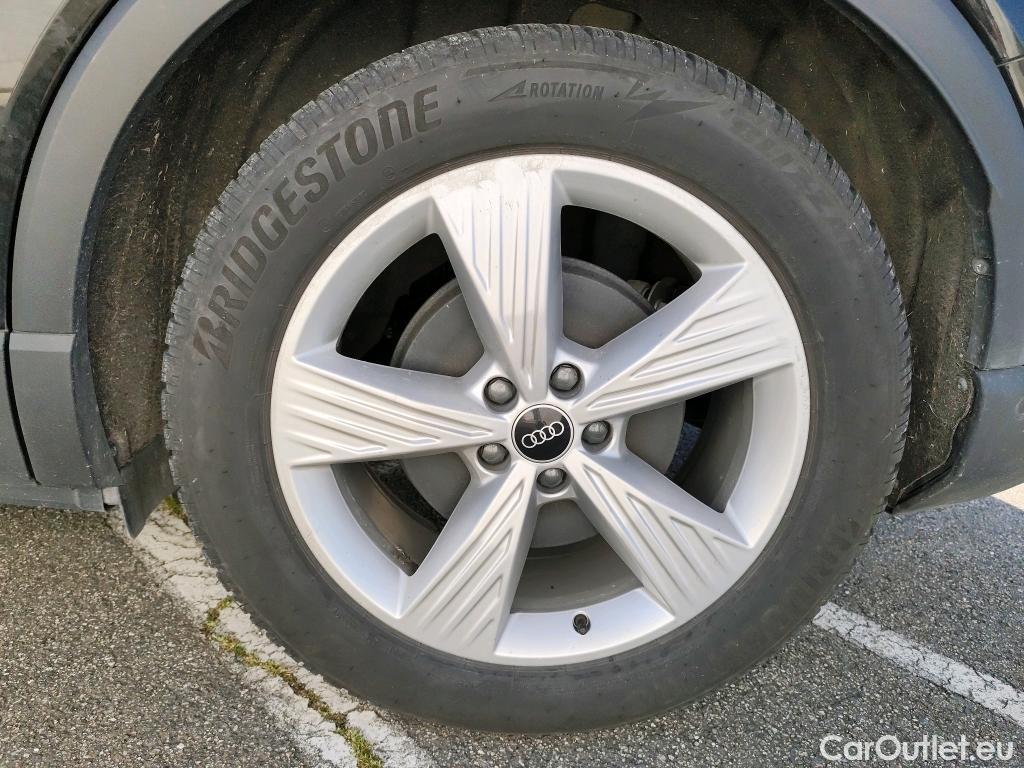  Audi  Q4 E-Tron  40 e-tron Executive 82kWh BVA #8