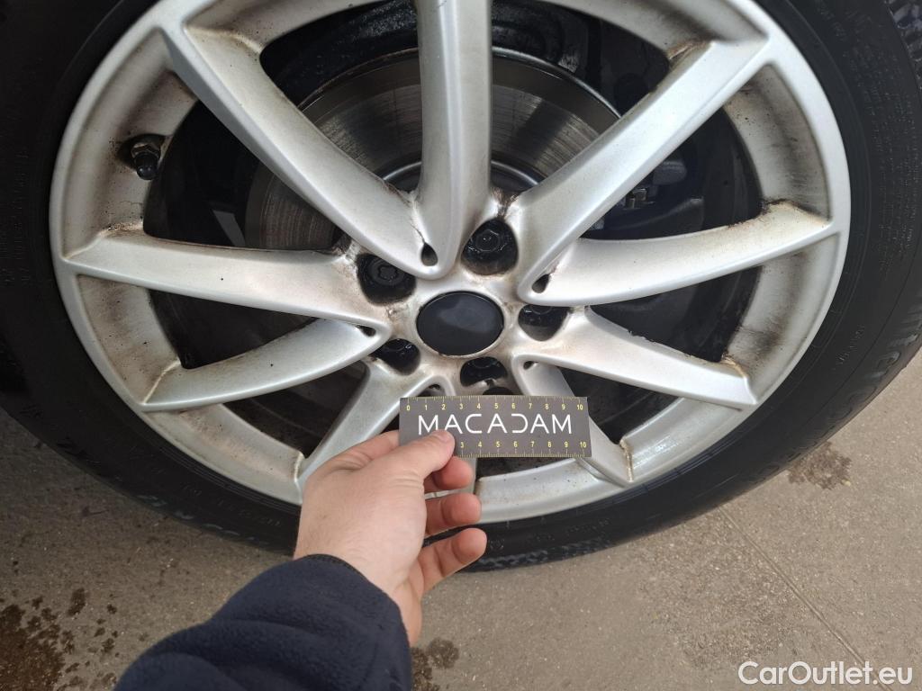  Bmw  X1 BMW  / 2019 / 5P / SUV sDrive16d Business Design #26