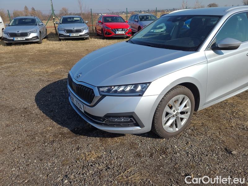  Skoda  Octavia  Combi (NX3)(2020) Oct.Combi 1.5TSI 110 Style #4