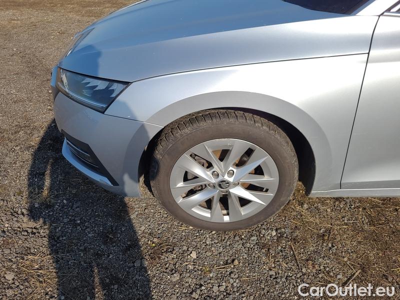  Skoda  Octavia  Combi (NX3)(2020) Oct.Combi 1.5TSI 110 Style #5