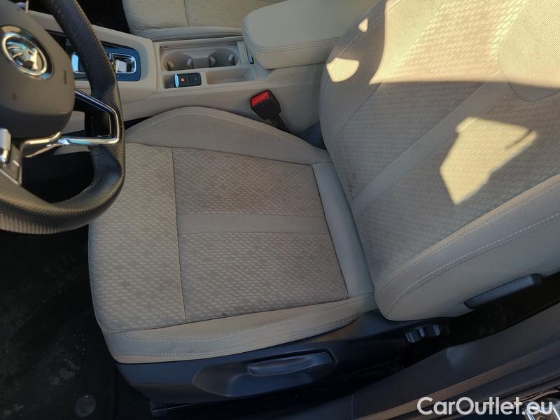  Skoda  Octavia  Lim. (NX3)(2020) Oct. 2.0TDI 110 Style AT 5d #7