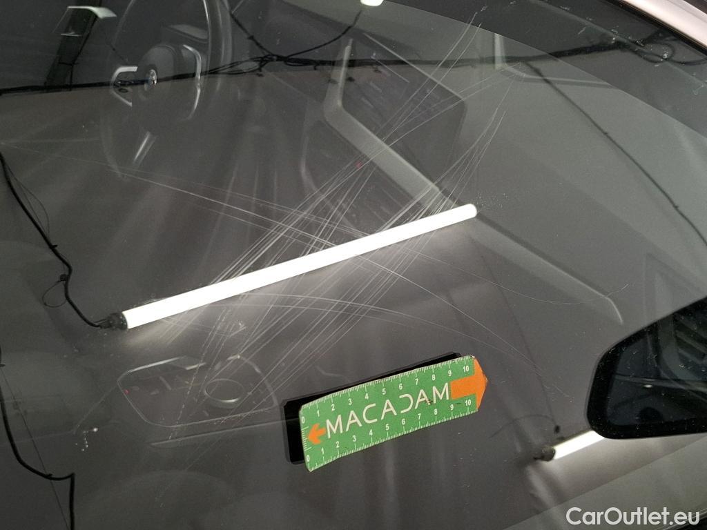  Bmw  Serie 1 BMW Série 1 / 2019 / 5P / Berline 118i DKG7 Business Design #36