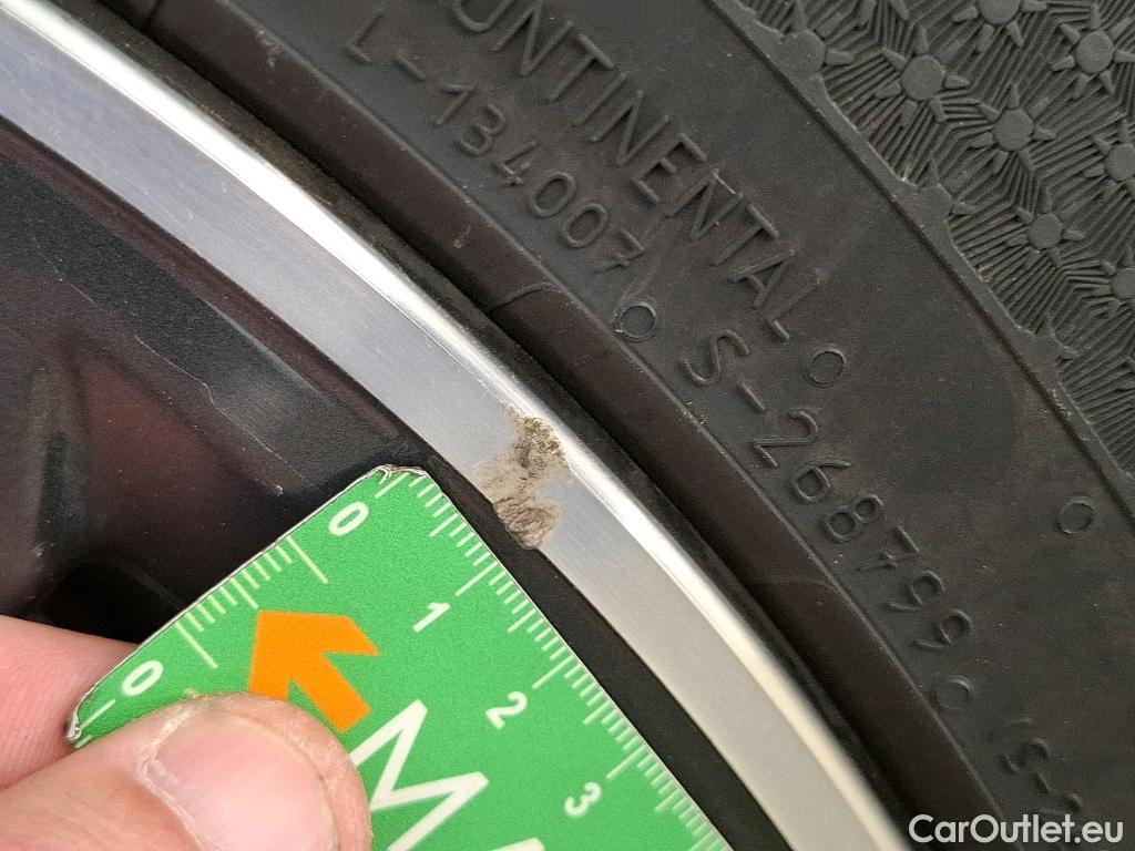  Bmw  Serie 1 BMW Série 1 / 2019 / 5P / Berline 118i DKG7 Business Design #52