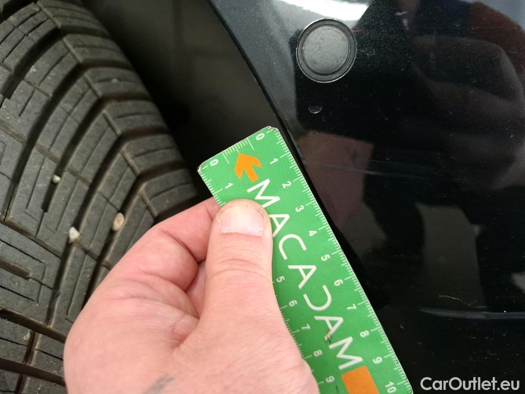  Bmw  Serie 1 BMW Série 1 / 2019 / 5P / Berline 118i DKG7 Business Design #20