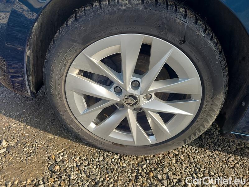  Skoda  Octavia  Combi (NX3)(2020) Oct.Combi 2.0TDI 85 Style AT #3