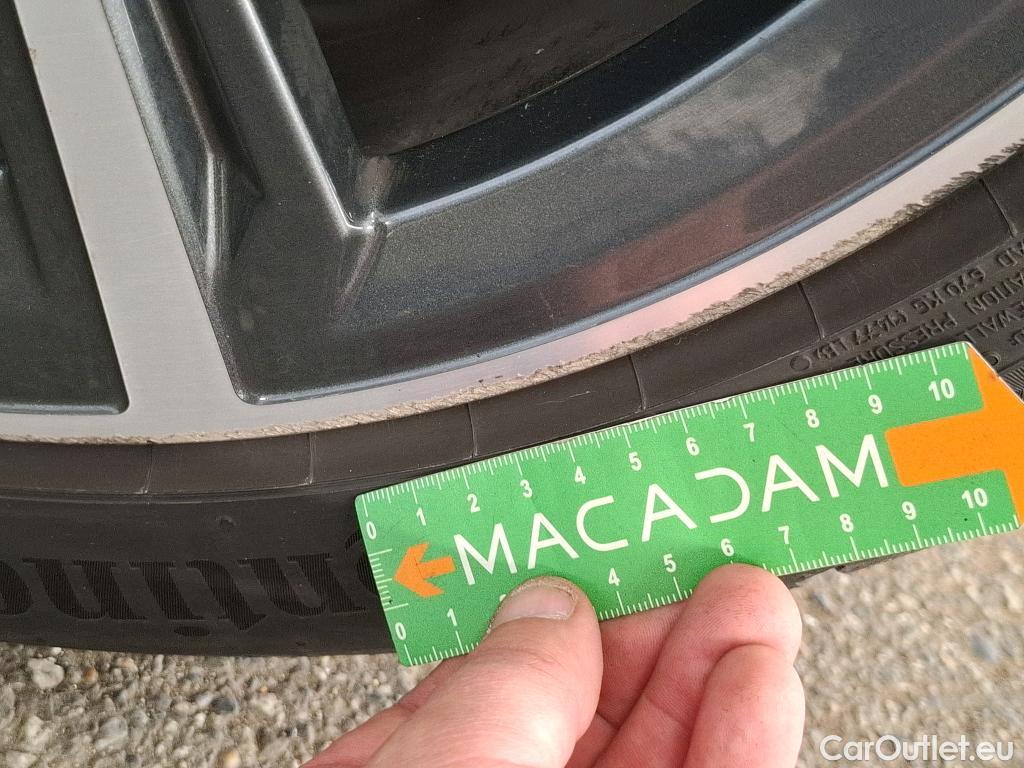  Bmw  Serie 1 BMW Série 1 / 2019 / 5P / Berline 118i DKG7 Business Design #58