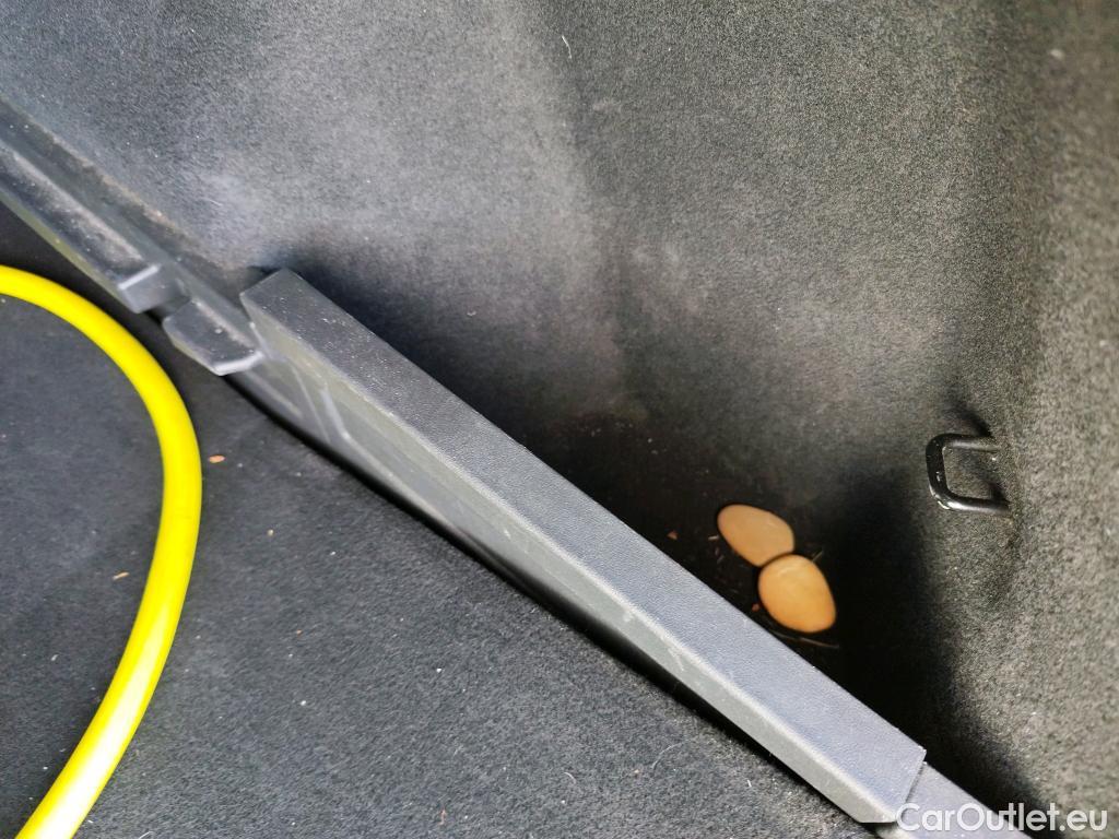  Audi  Q4 E-Tron  40 e-tron Executive 82kWh BVA #4