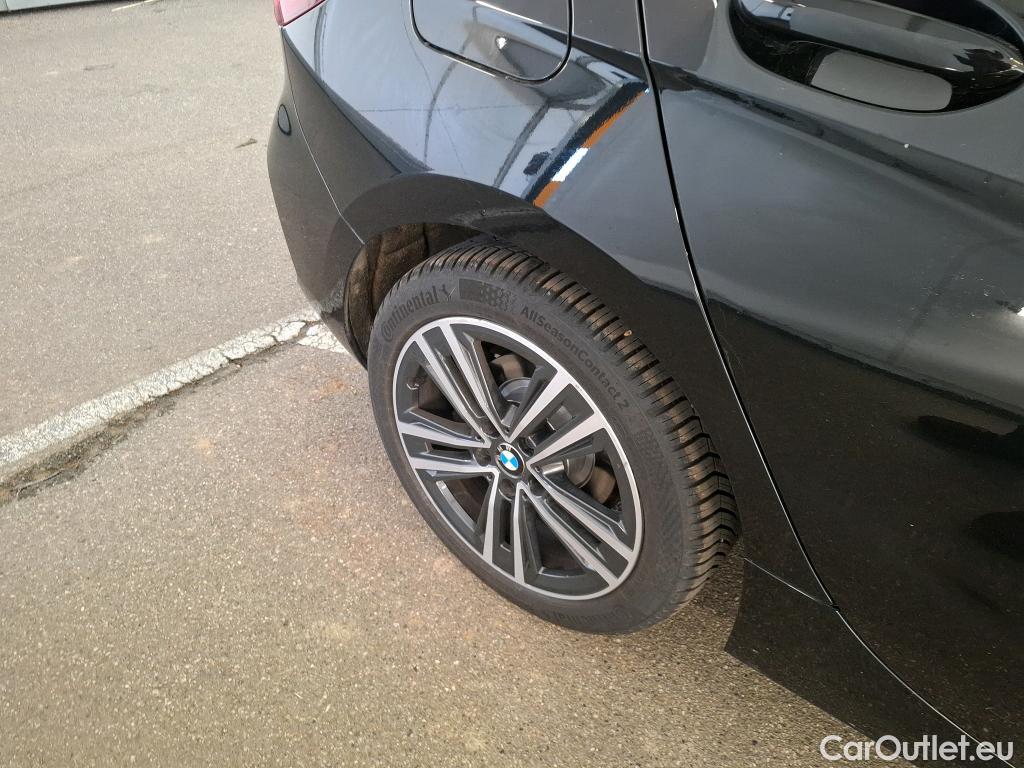  Bmw  Serie 1 BMW Série 1 / 2019 / 5P / Berline 118i DKG7 Business Design #48