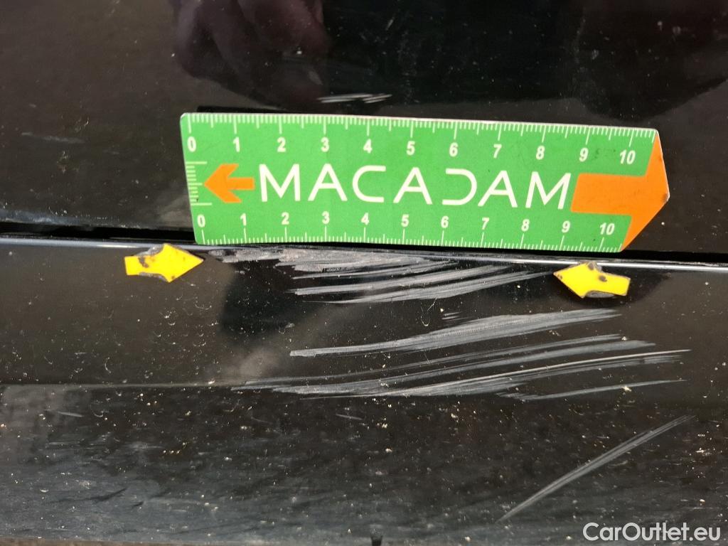  Bmw  Serie 1 BMW Série 1 / 2019 / 5P / Berline 118i DKG7 Business Design #9