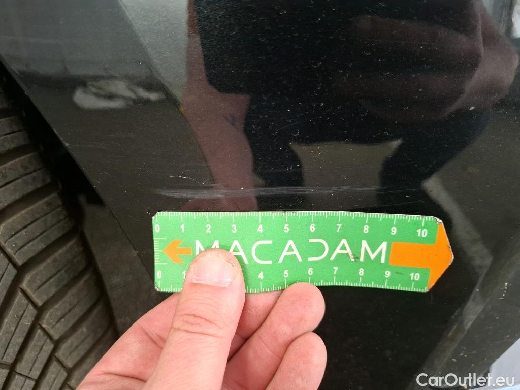  Bmw  Serie 1 BMW Série 1 / 2019 / 5P / Berline 118i DKG7 Business Design #19