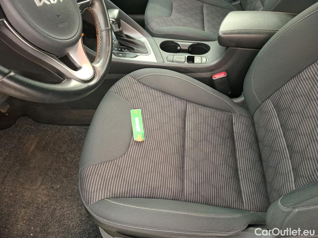  KIA  Niro KIA  / 2019 / 5P / Berline 1.6 GDI PHEV Motion DCT6 MY22 #16