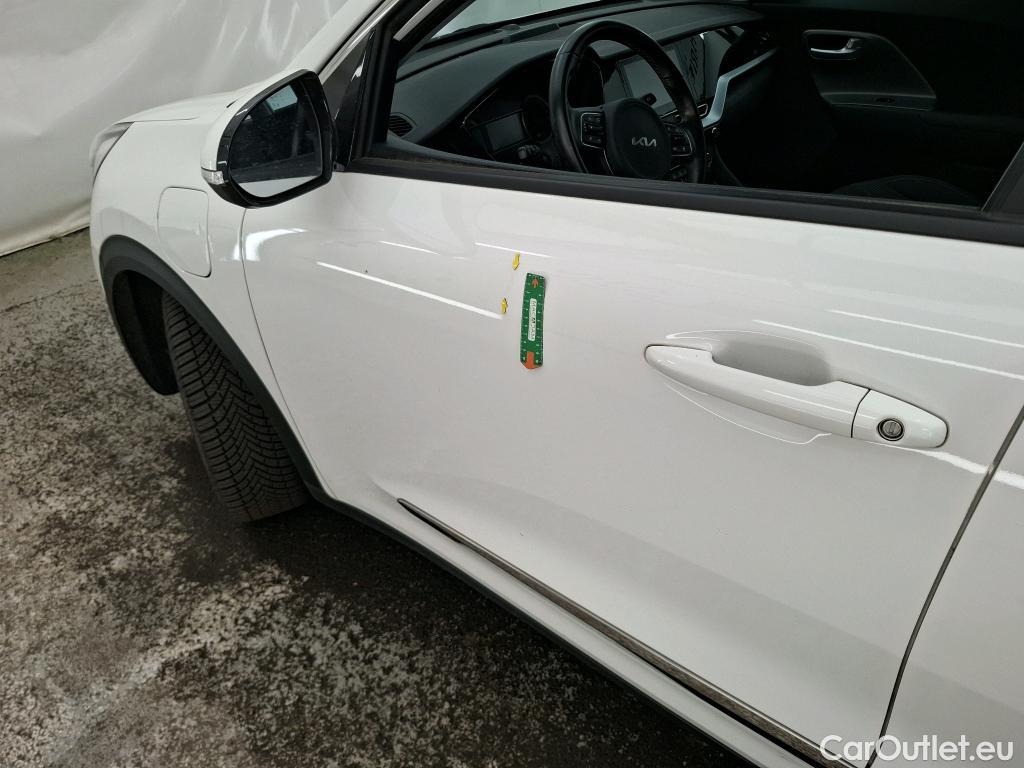  KIA  Niro KIA  / 2019 / 5P / Berline 1.6 GDI PHEV Motion DCT6 MY22 #8