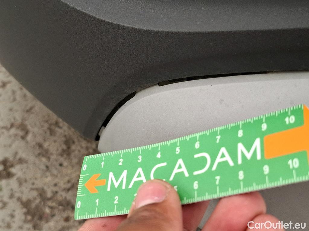  Hyundai  Konna Kona Business Hybrid 2WD 1.6 GDI 140CV BVA6 E6dT #3