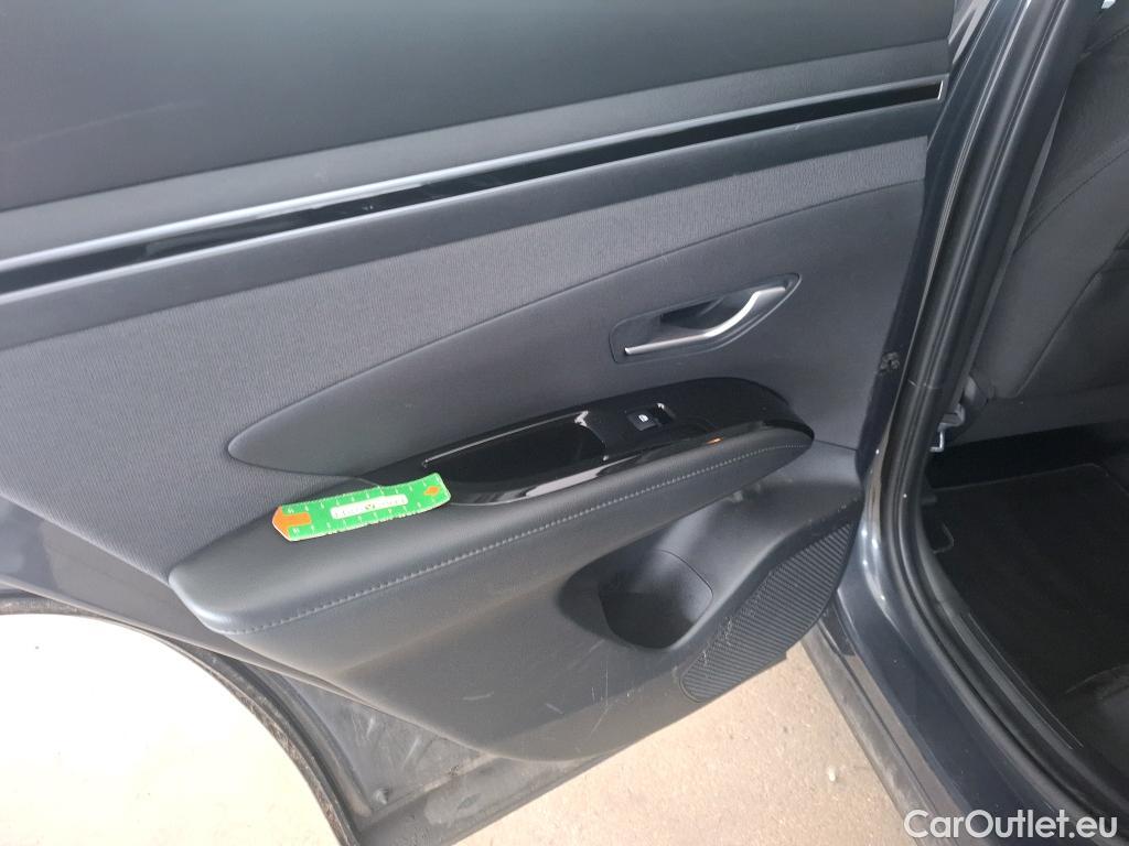  Hyundai  Tucson HYUNDAI  / 2020 / 5P / SUV 1.6 CRDI 136 DCT-7 HYBRID 48V CREATIVE #18