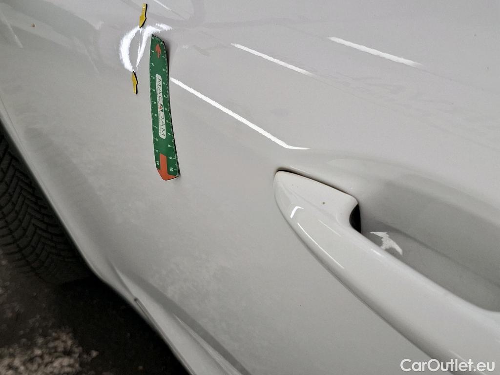  KIA  Niro KIA  / 2019 / 5P / Berline 1.6 GDI PHEV Motion DCT6 MY22 #9