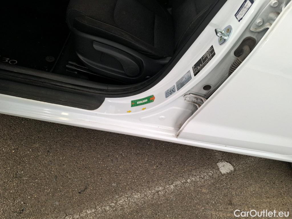  Hyundai  i30 HYUNDAI  Sport Wagon  2020  5P  Break 10 TGDI 120 MHEV IMT CREATIVE SW #10