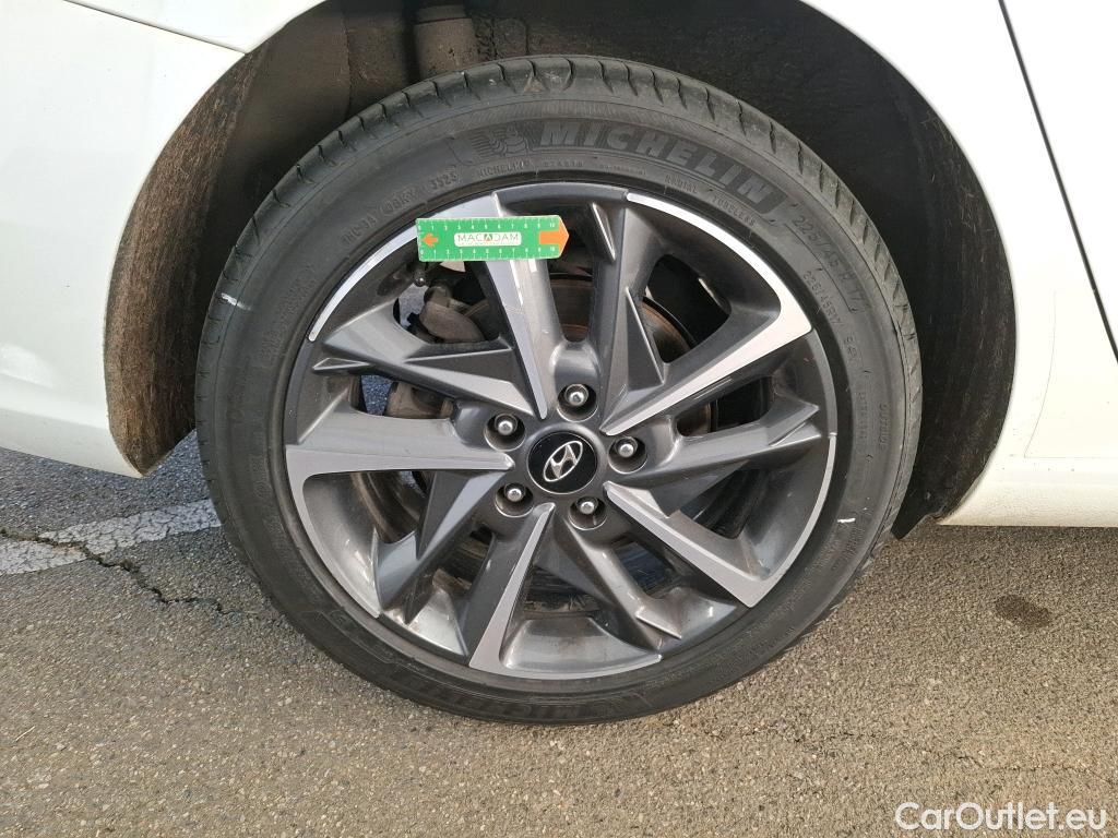  Hyundai  i30 HYUNDAI  Sport Wagon  2020  5P  Break 10 TGDI 120 MHEV IMT CREATIVE SW #22