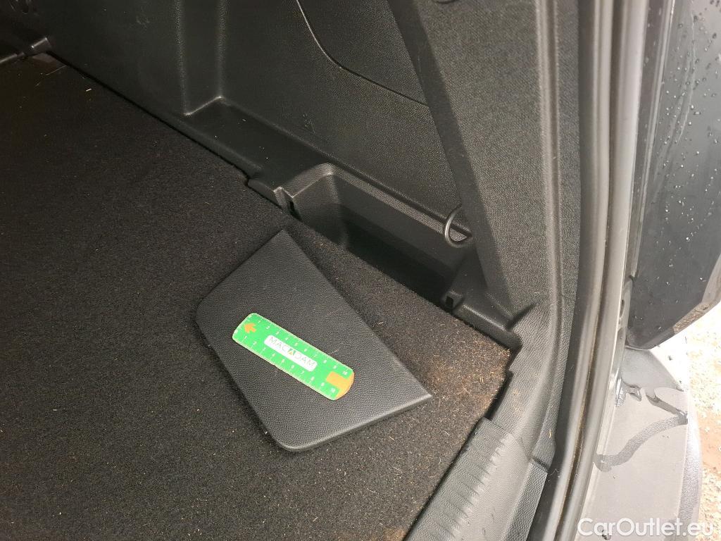  Peugeot  3008  II Style 1.5 HDi 130CV BVA8 E6d #1