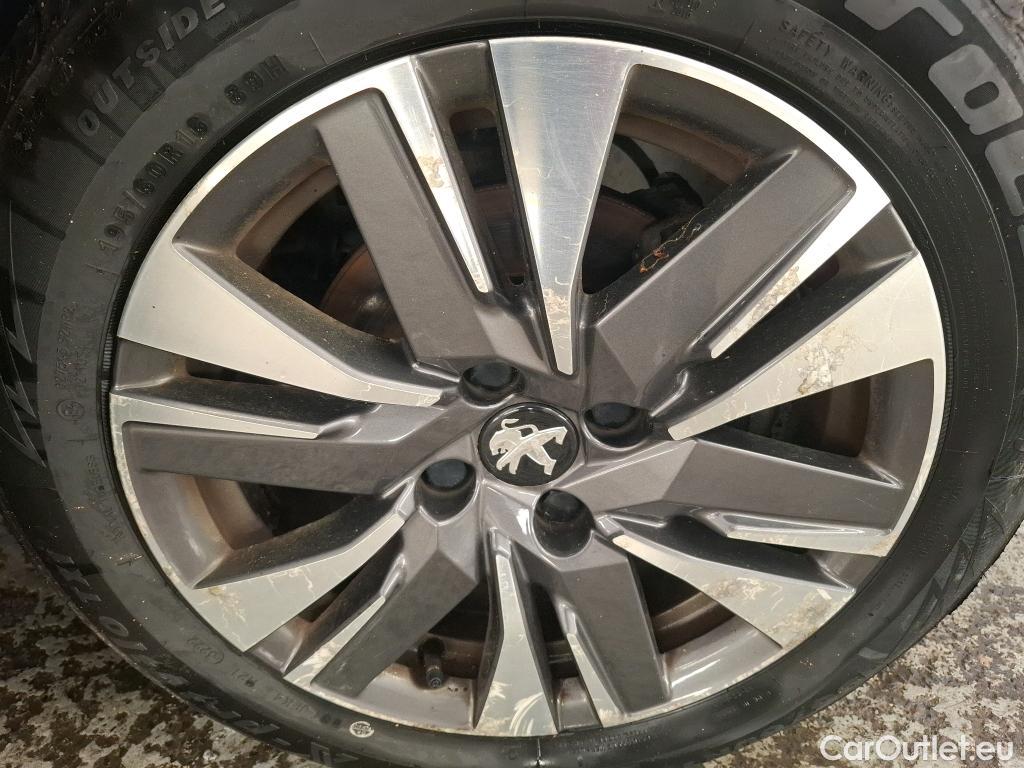  Peugeot  2008 PEUGEOT  5p Crossover BlueHDi 100 ¤6.c S&S ALLURE BUSINESS #46