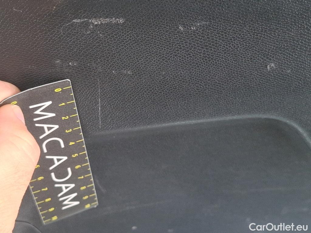  Peugeot  3008  Active Pack 1.5 HDi 130CV BVA8 E6d #24