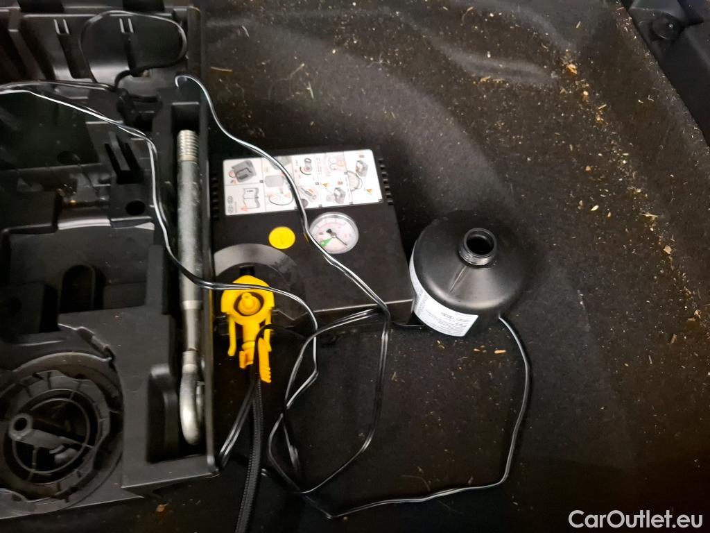  Peugeot  3008  II Allure Pack 1.5 HDi 130CV BVA8 E6d #54