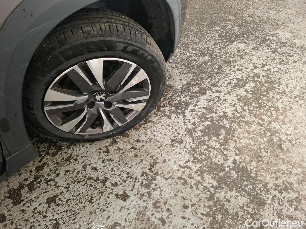  Peugeot  2008 PEUGEOT  5p Crossover BlueHDi 100 ¤6.c S&S ALLURE BUSINESS #45