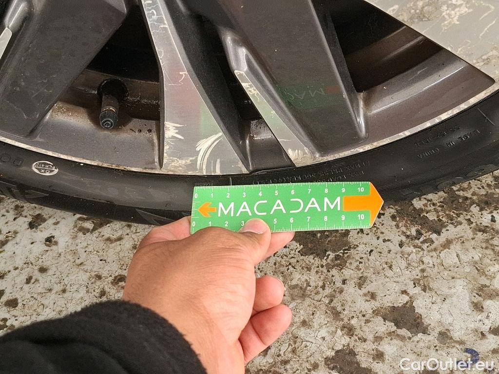  Peugeot  2008 PEUGEOT  5p Crossover BlueHDi 100 ¤6.c S&S ALLURE BUSINESS #49