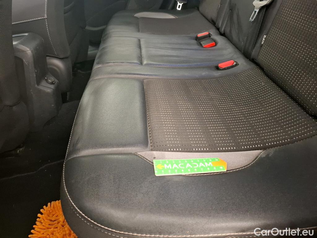  Peugeot  2008 PEUGEOT  5p Crossover BlueHDi 100 ¤6.c S&S ALLURE BUSINESS #60