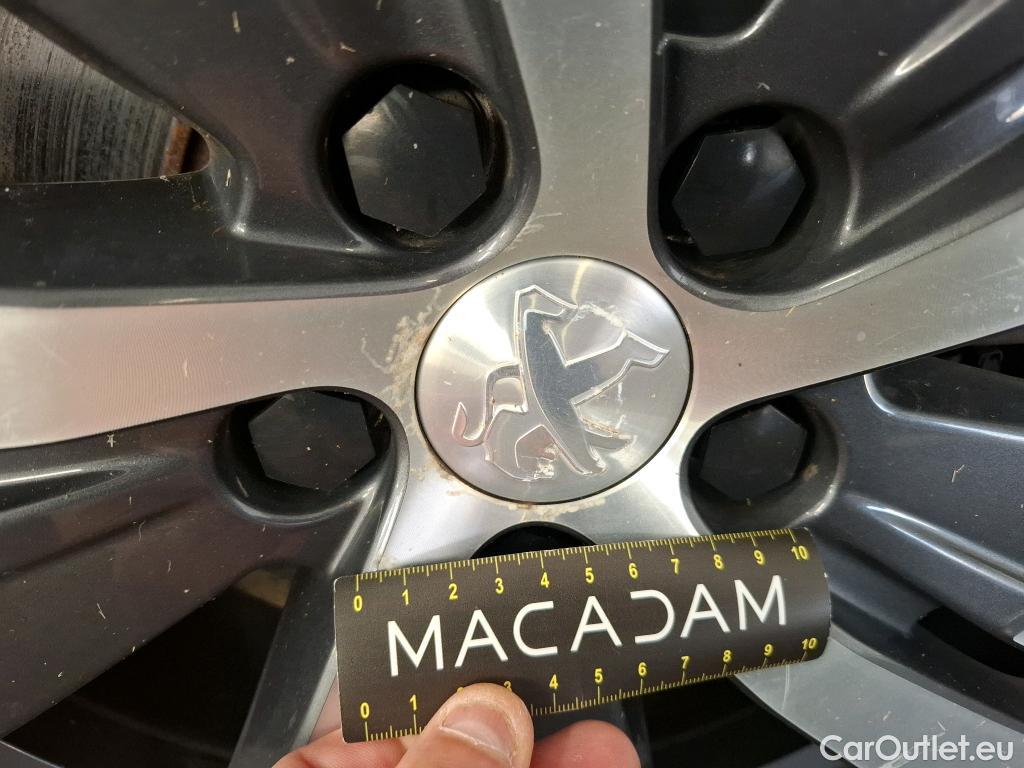  Peugeot  3008  II Allure Pack 1.5 HDi 130CV BVA8 E6d #50