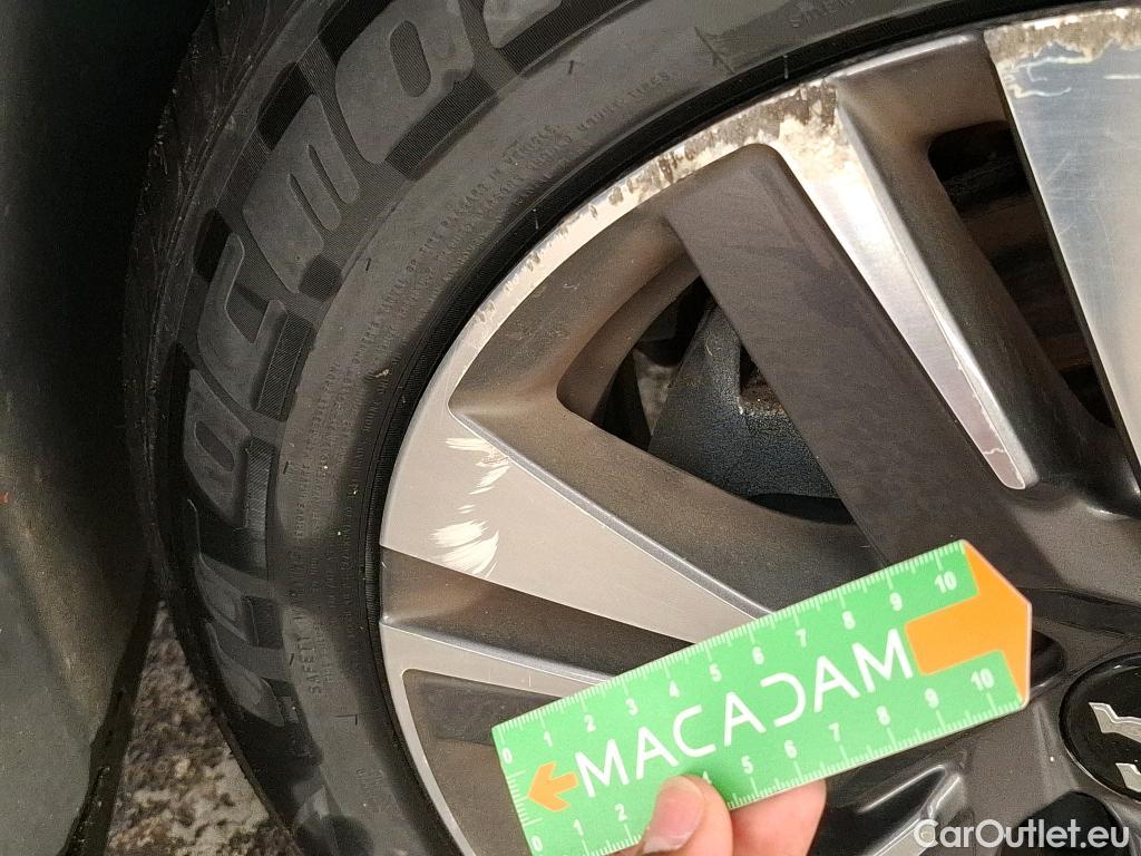  Peugeot  2008 PEUGEOT  5p Crossover BlueHDi 100 ¤6.c S&S ALLURE BUSINESS #25