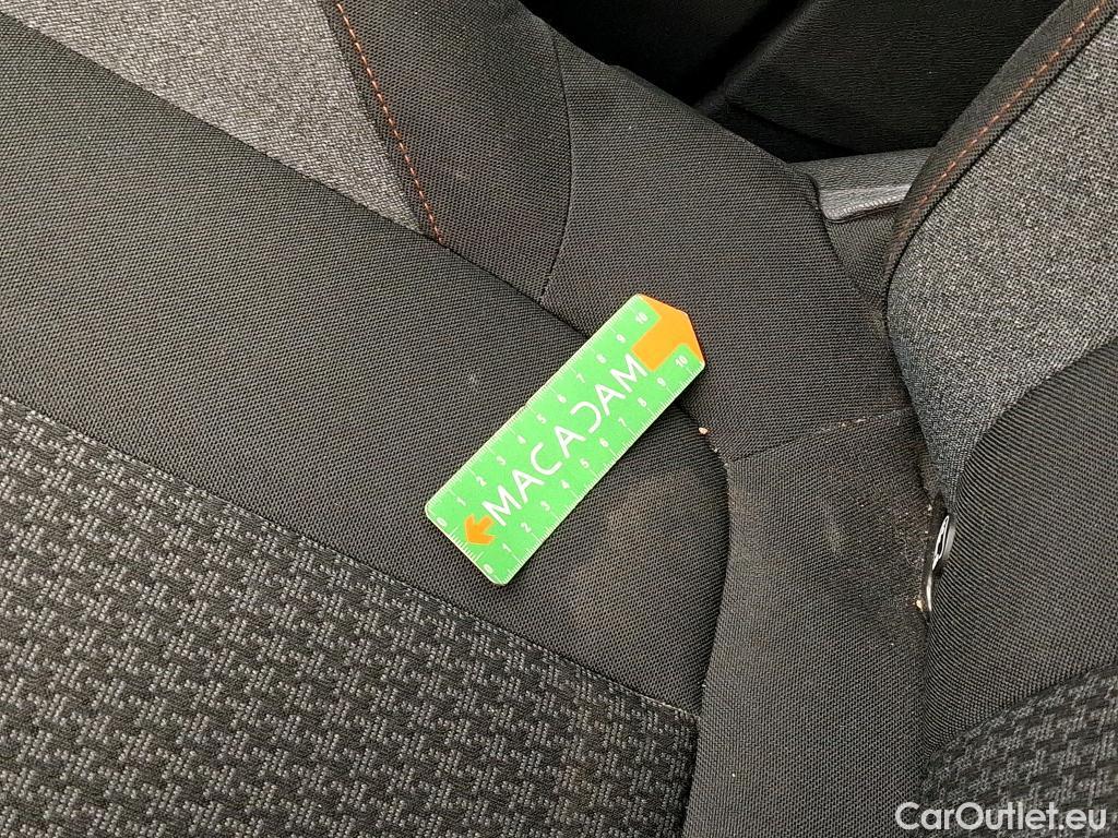  Peugeot  3008  Active Pack 1.5 HDi 130CV BVA8 E6d #7