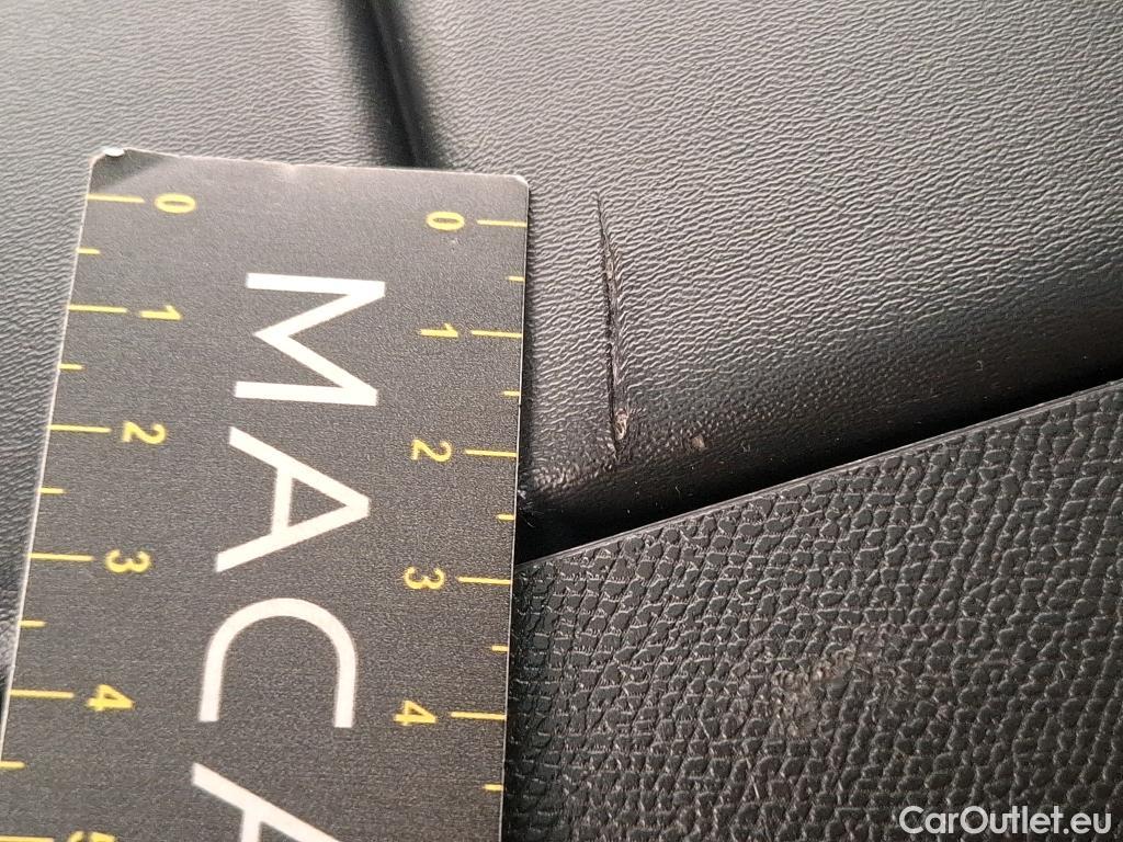  Peugeot  3008  Active Pack 1.5 HDi 130CV BVA8 E6d #19