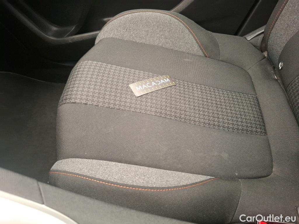  Peugeot  3008  Active Pack 1.5 HDi 130CV BVA8 E6d #36