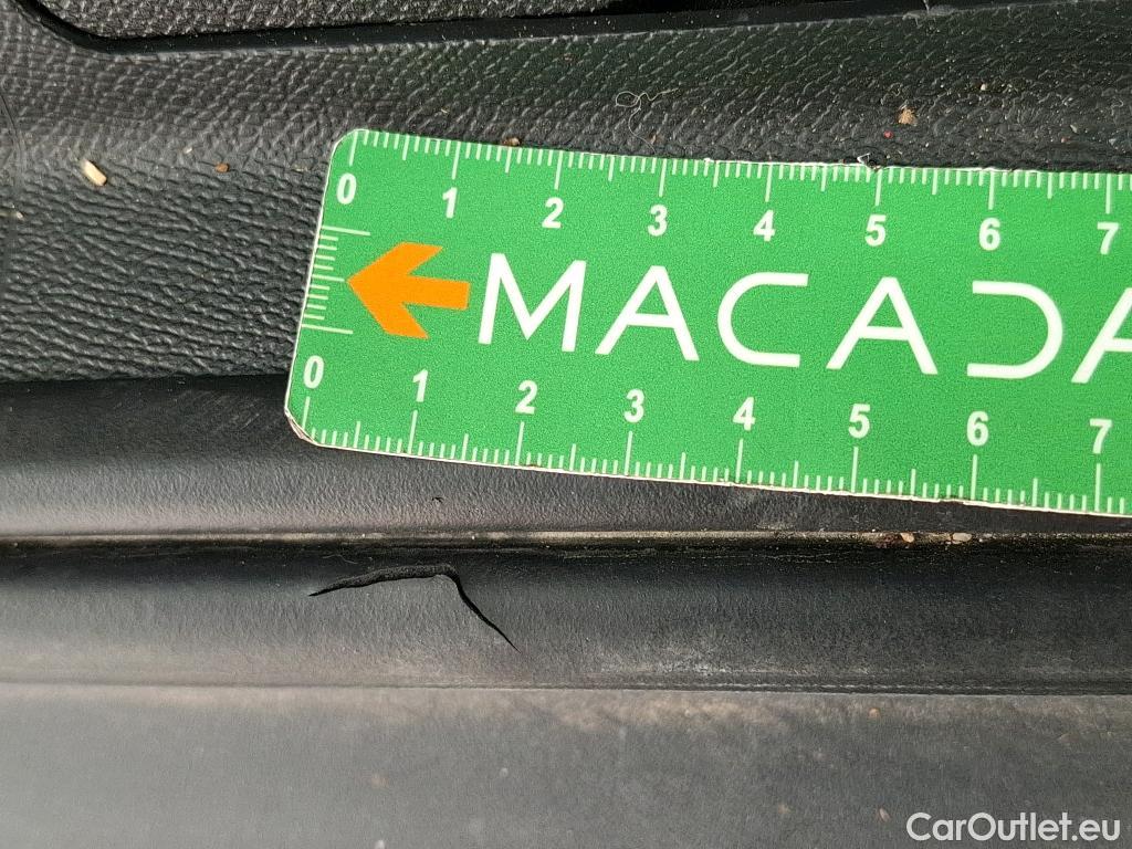  Peugeot  3008  Active Pack 1.5 HDi 130CV BVA8 E6d #3