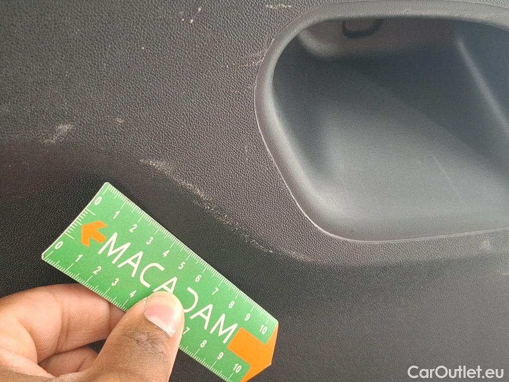  Peugeot  2008 PEUGEOT  5p Crossover BlueHDi 100 ¤6.c S&S ALLURE BUSINESS #57