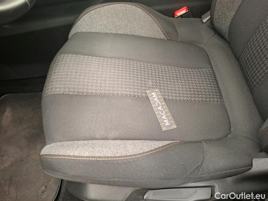  Peugeot  3008  Active Pack 1.5 HDi 130CV BVA8 E6d #39