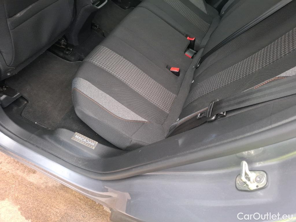  Peugeot  3008  Active Pack 1.5 HDi 130CV BVA8 E6d #13