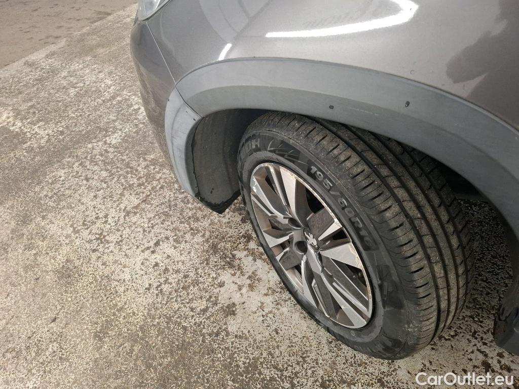  Peugeot  2008 PEUGEOT  5p Crossover BlueHDi 100 ¤6.c S&S ALLURE BUSINESS #19