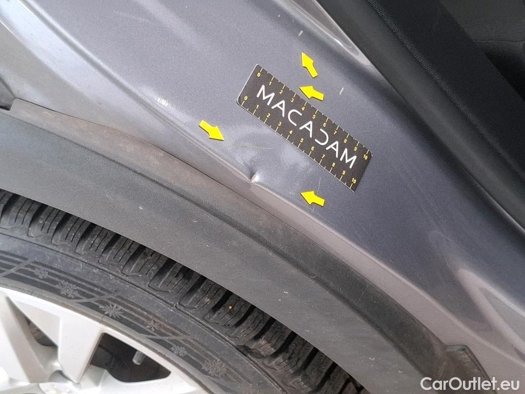  Peugeot  3008  Active Pack 1.5 HDi 130CV BVA8 E6d #7