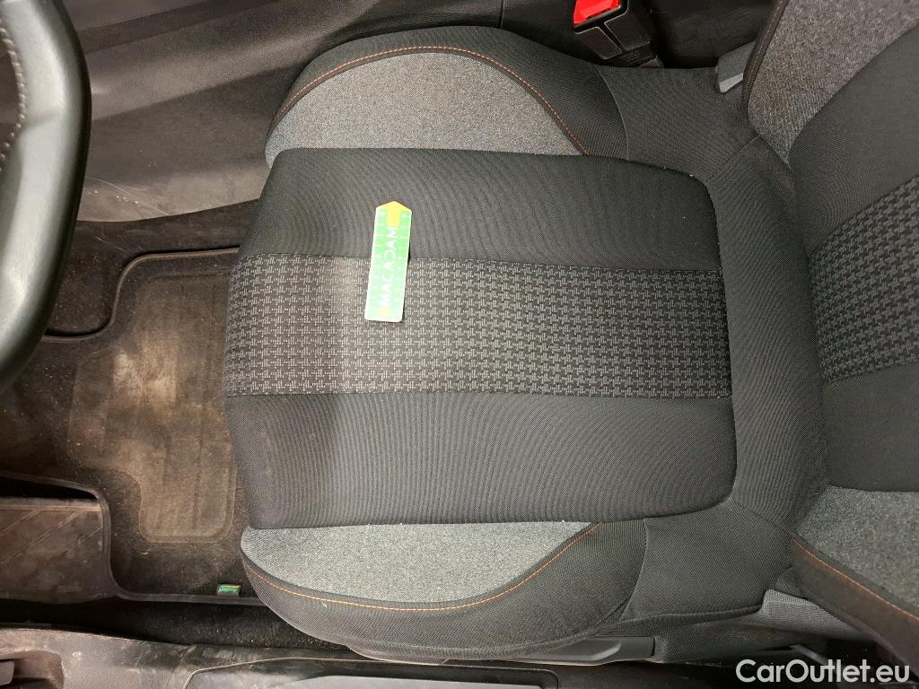  Peugeot  3008  Active Pack 1.5 HDi 130CV BVA8 E6d #9