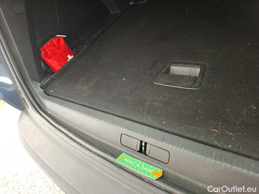  Peugeot  3008  Active Pack 1.5 HDi 130CV BVA8 E6d #1