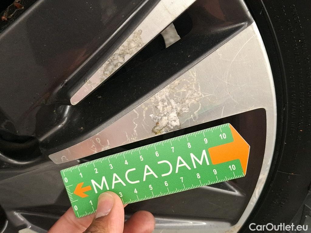  Peugeot  2008 PEUGEOT  5p Crossover BlueHDi 100 ¤6.c S&S ALLURE BUSINESS #47